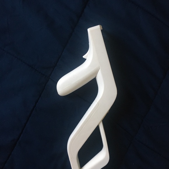 ➡️🎮NINTENDO WII CONSOLE‼️ and all the accessories to start playing. - Picture 15 of 17